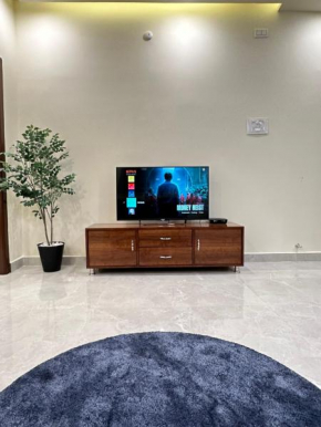 Modern 3BHK Furnished Flat in Downtown Hyderabad